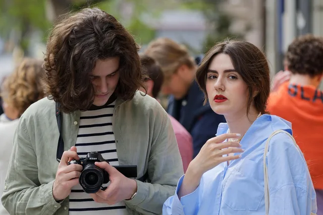 couple, recording, street, urban, outdoors, filming. Where to find UGC creators in London for your brand